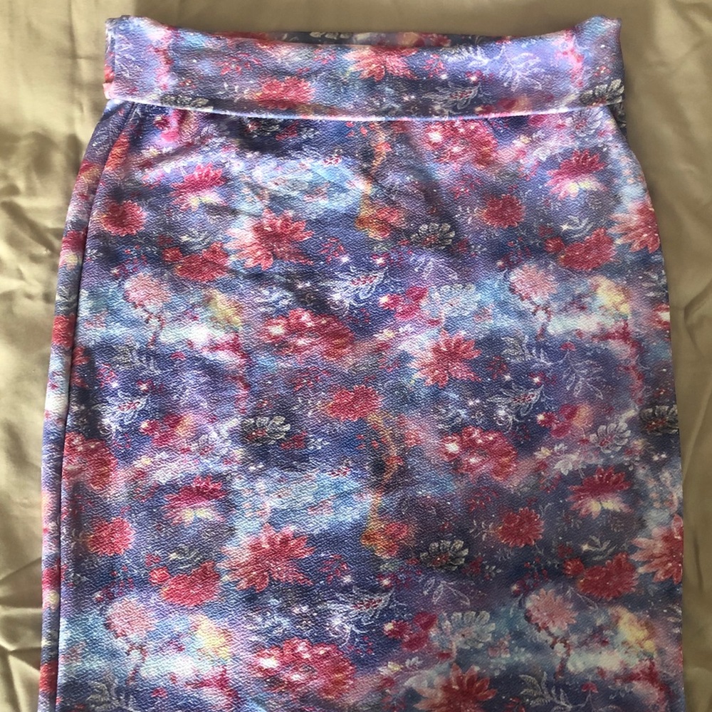 Lularoe skirt